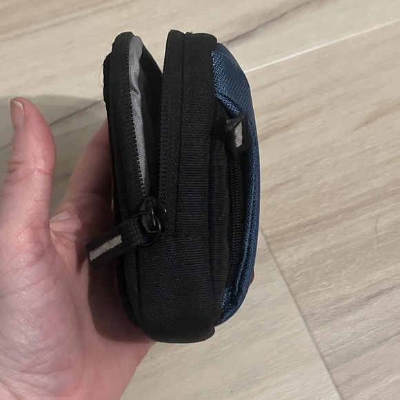 Polaroid T1031 Camera 10mp 3x Optical Zoom 5x Digital Zoom No Battery, Untested - Picture 11 of 11